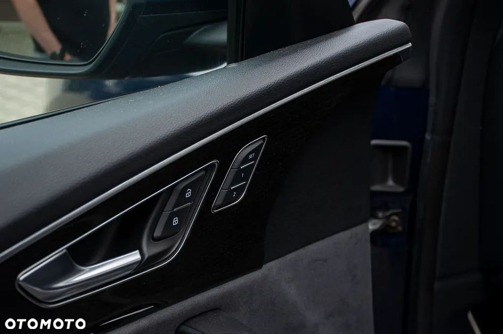 Audi Q8 50 TDI mHEV Quattro Black Edition Tiptronic - 23