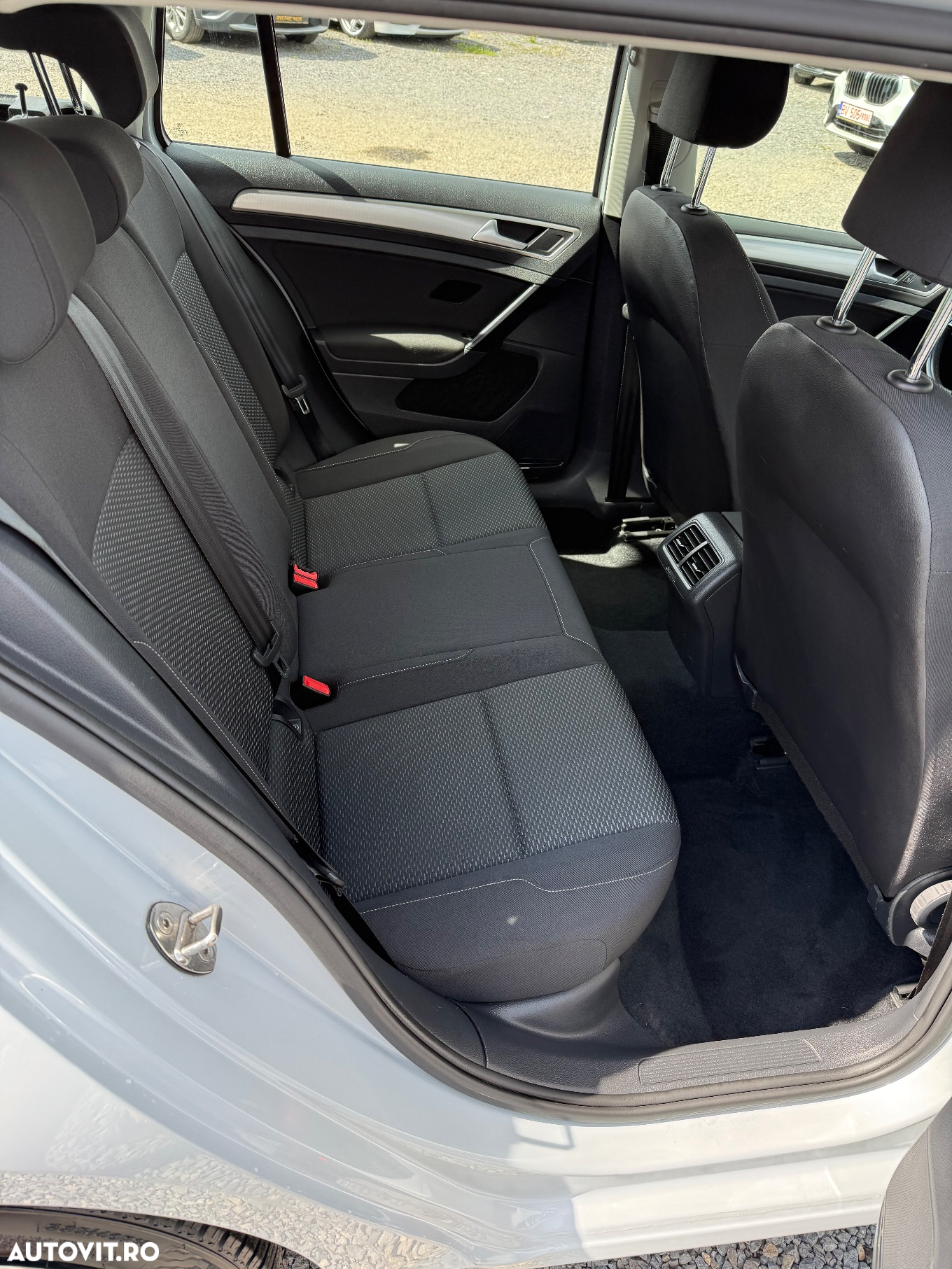 Volkswagen Golf 1.6 TDI (BlueMotion Technology) Trendline - 19