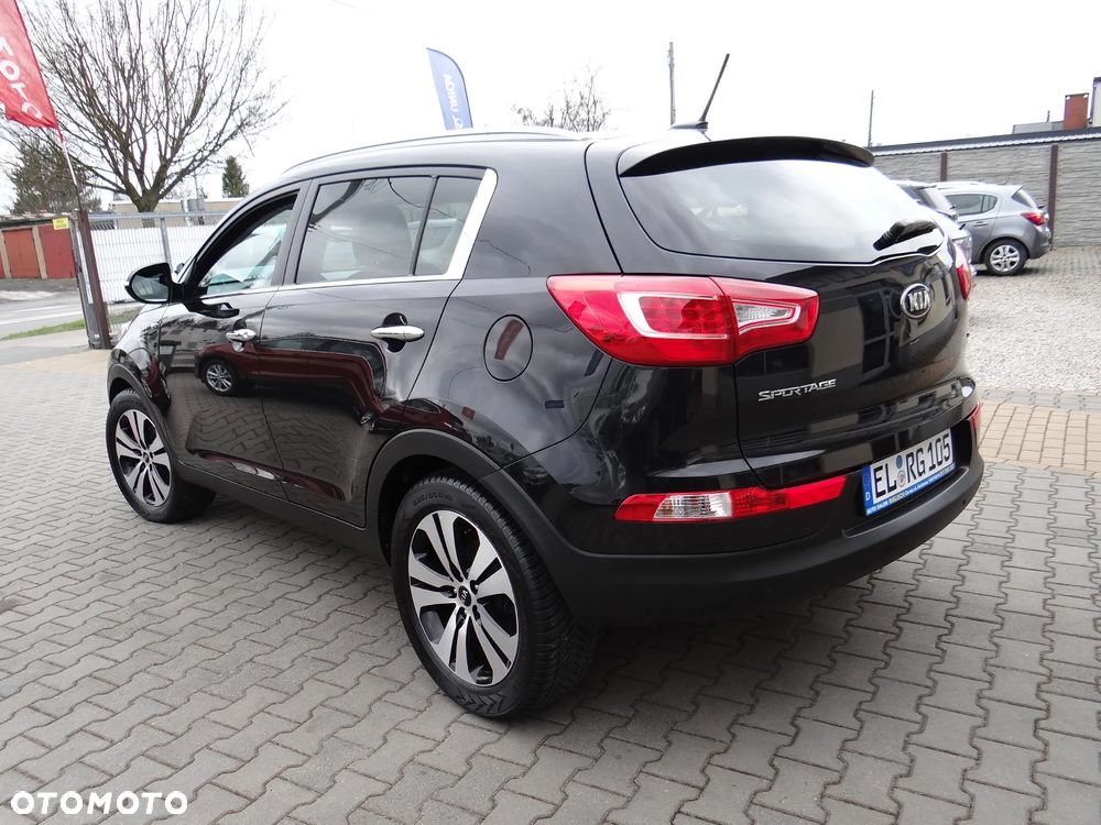Kia Sportage 2.0 CRDI 4WD Automatik Dream-Team Edition - 4