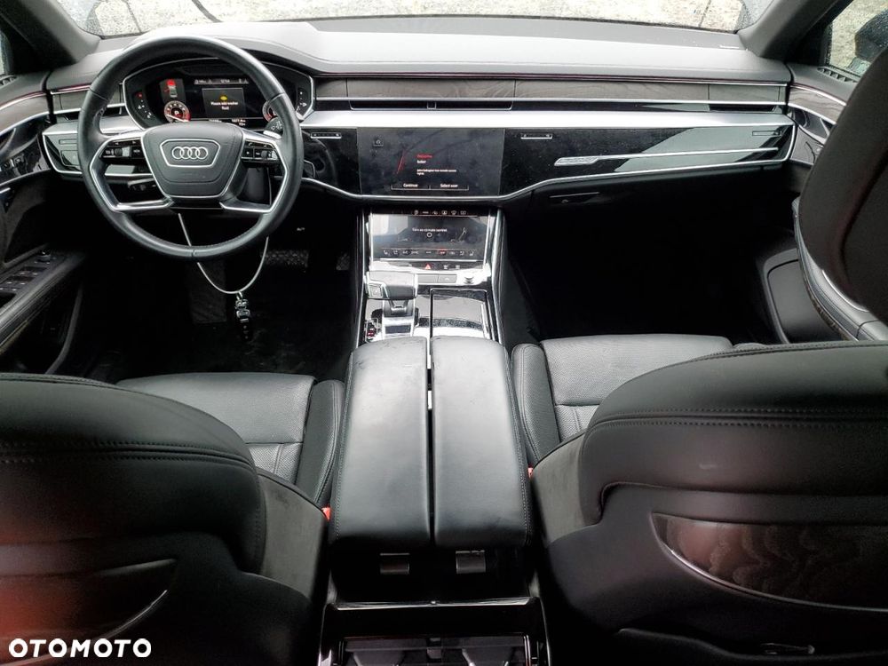 Audi A8 - 8