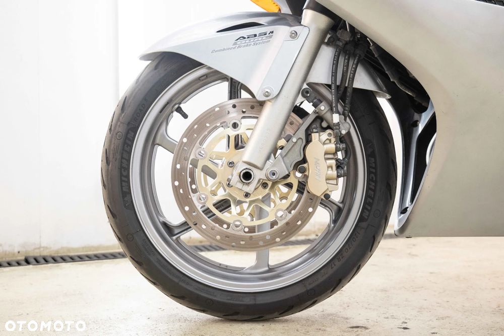 Honda VFR - 33