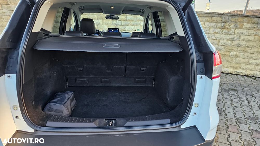 Ford Kuga 1.6 EcoBoost Start Stop 2WD Titanium - 19