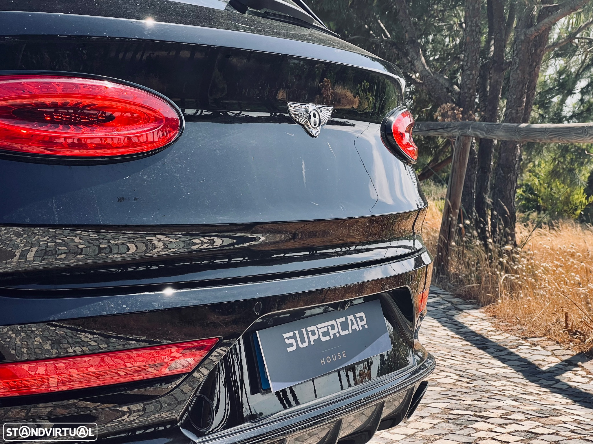 Bentley Bentayga - 24