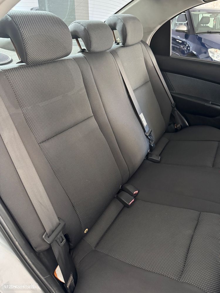 Chevrolet Aveo 1.2 LS - 6