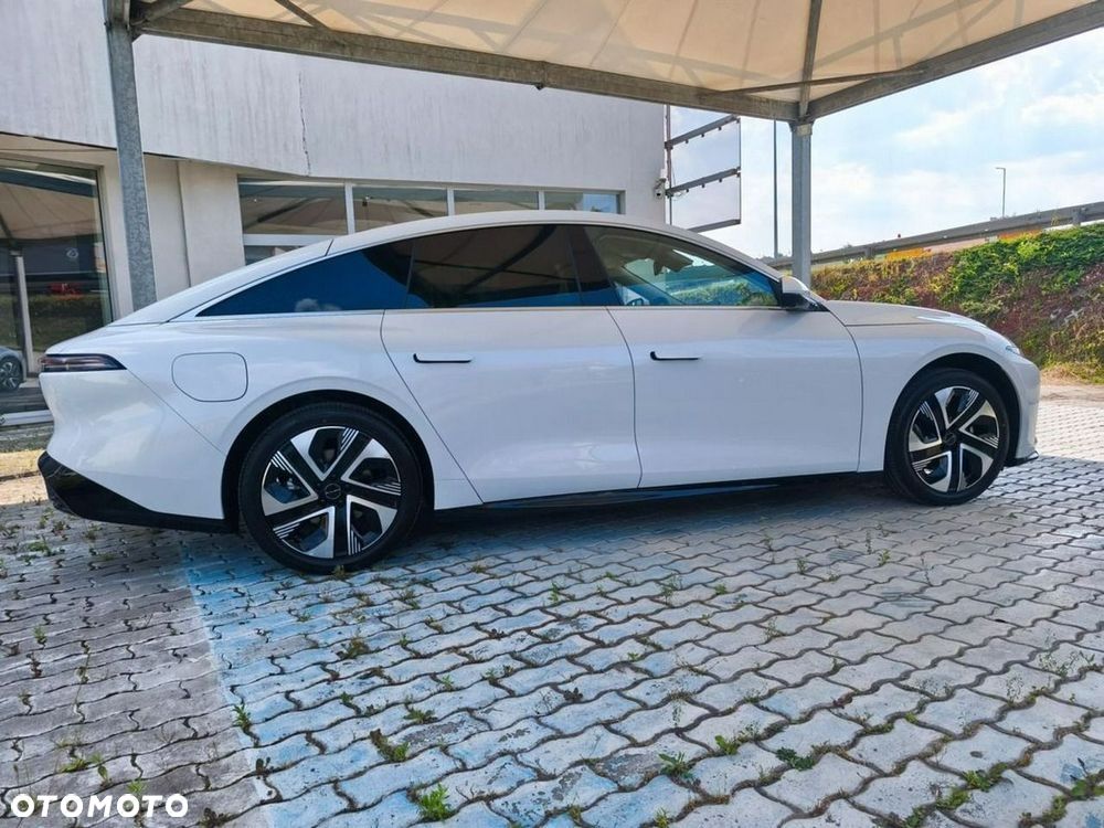 Forthing S7 REEV - 8