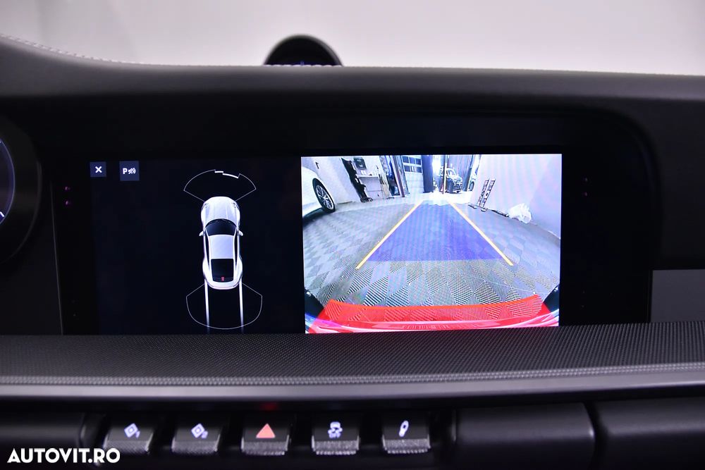 Porsche 911 Carrera 4S - 22