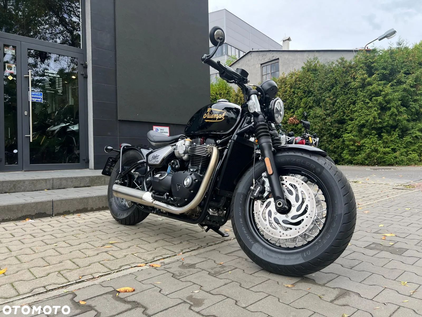 Triumph Bonneville Bobber - 1