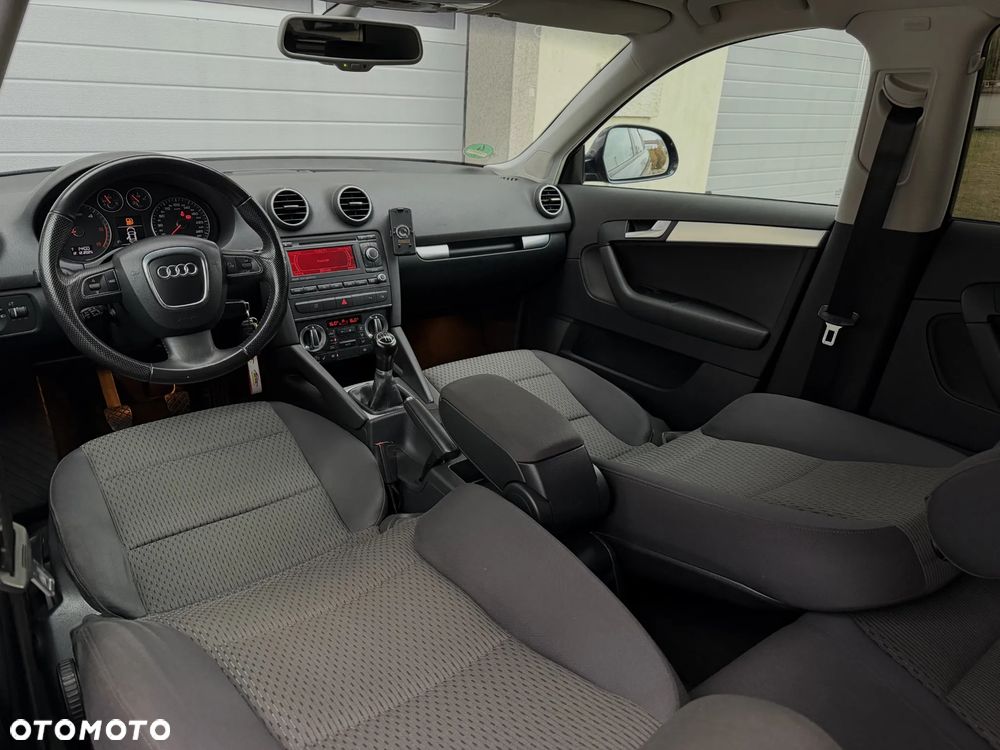 Audi A3 Sportback 2.0 TDI Ambiente - 29