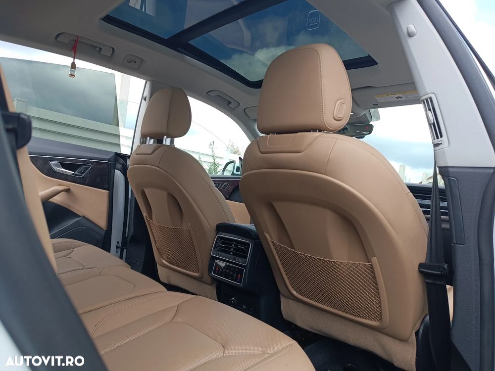 Audi Q8 ver-3-0-55-tfsi-quattro-tiptronic-mhev - 14