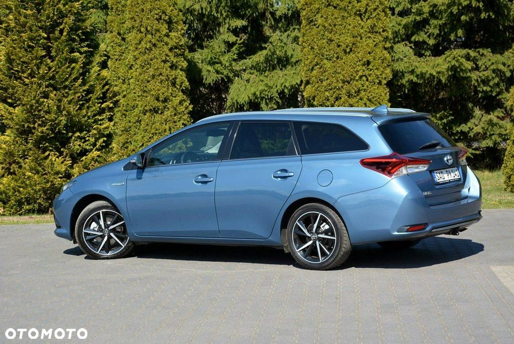 Toyota Auris Hybrid 135 Premium - 12