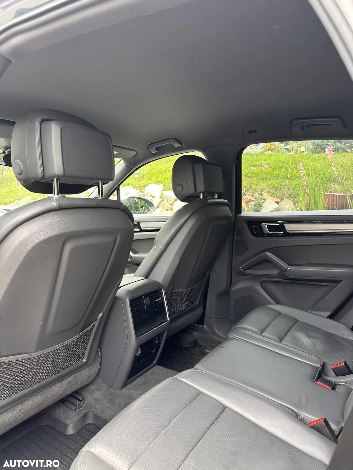 Porsche Cayenne - 16