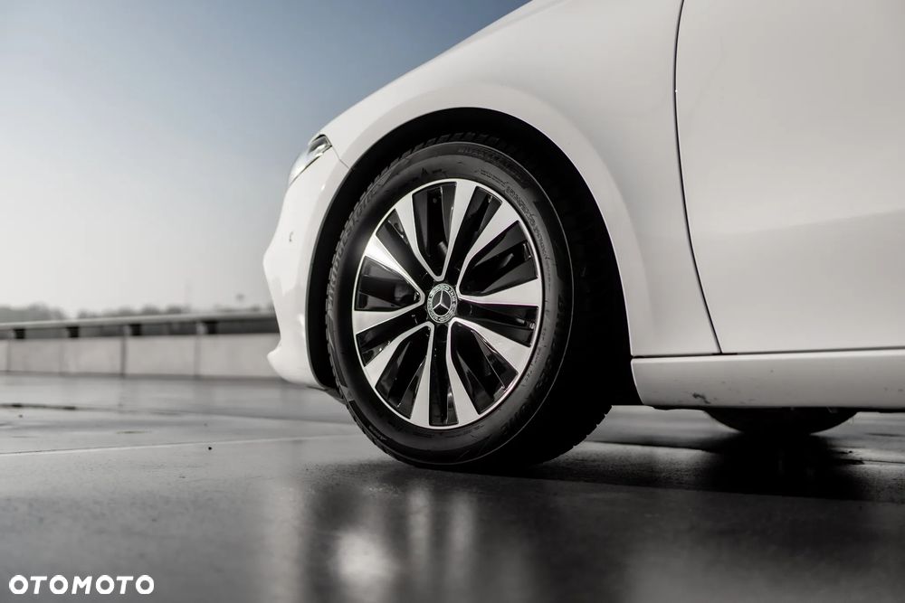 Mercedes-Benz Klasa A 180 Style 7G-DCT - 24