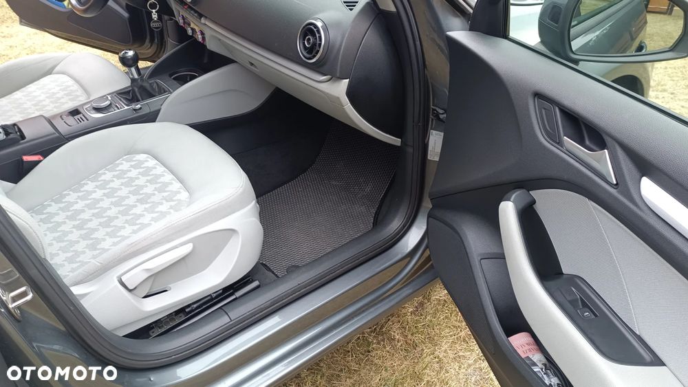 Audi A3 Sportback - 10