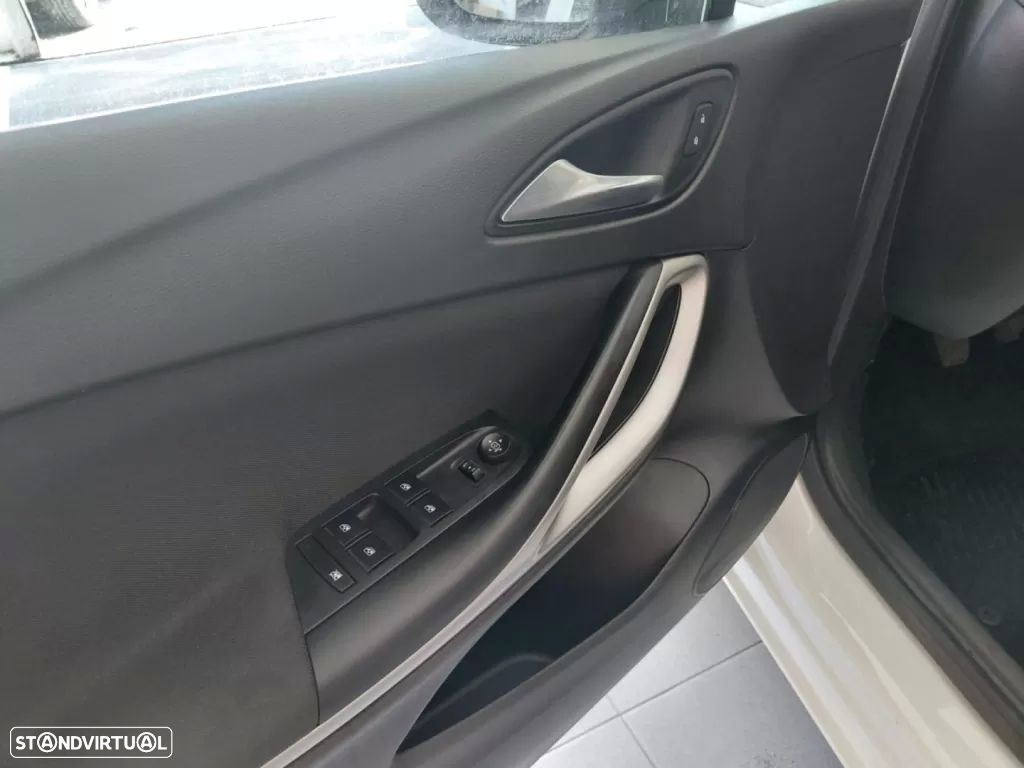 Opel Astra Sports Tourer 1.2 Turbo Business Edition - 9
