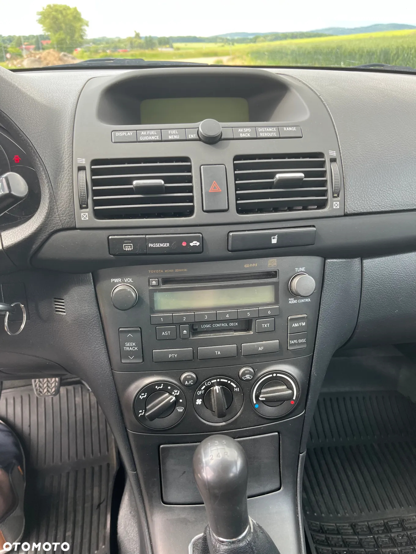 Toyota Avensis 1.8 VVT-i - 15