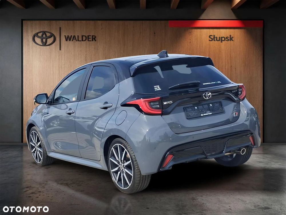 Toyota Yaris Hybrid 1.5 GR Sport - 3