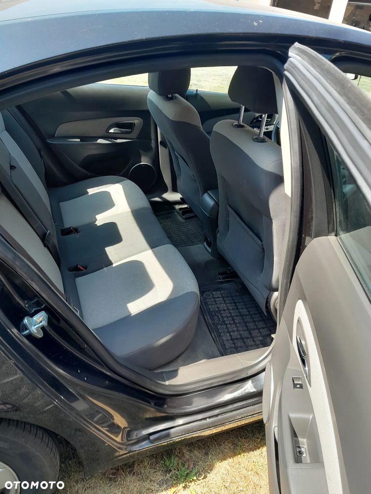 Chevrolet Cruze 1.6 - 7