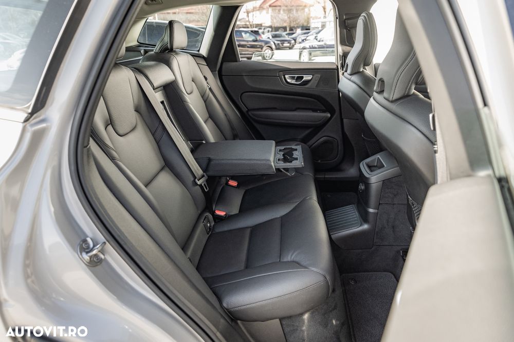 Volvo XC 60 Recharge T6 Twin Engine eAWD Inscription Expression - 17