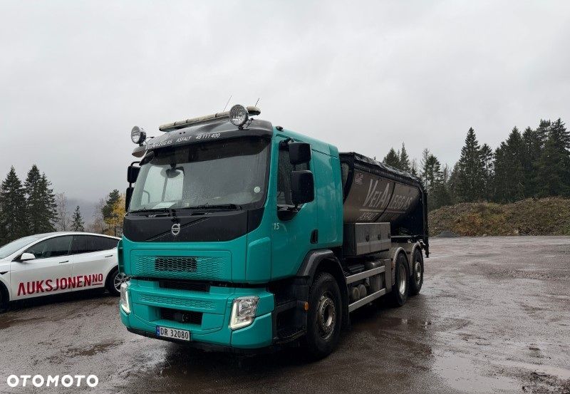 Volvo FE 320 6x2 Hakowiec - 1