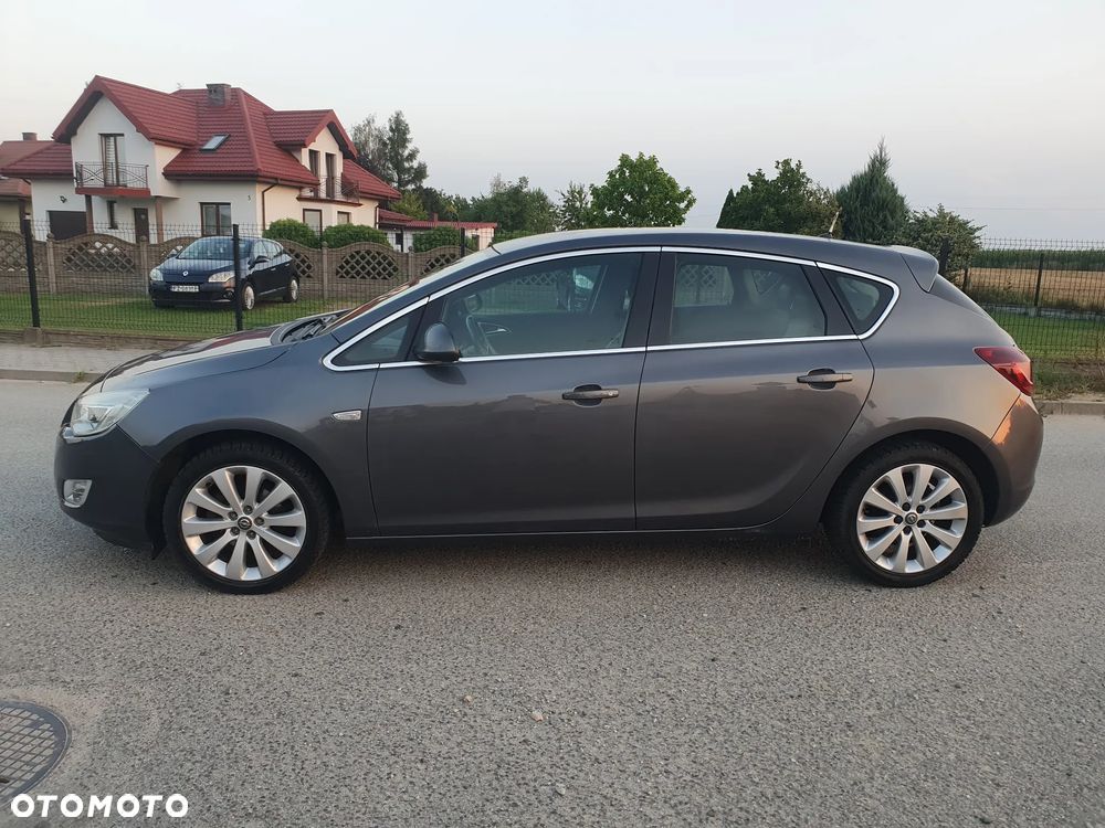 Opel Astra 1.4 T Enjoy - 9