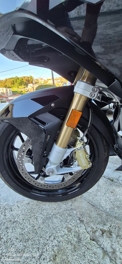 BMW R 1250 RT TRIPLE BLACK - 17