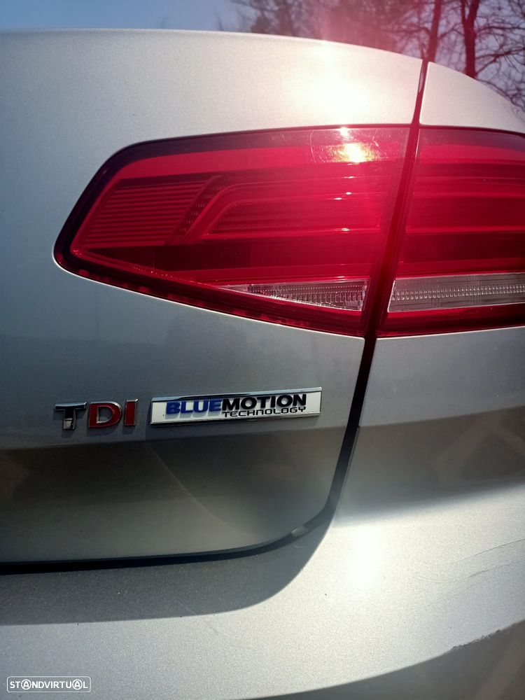 VW Passat 1.6 TDI Confortline - 19