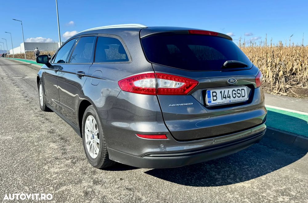 Ford Mondeo 2.0 TDCI Powershift Titanium - 3