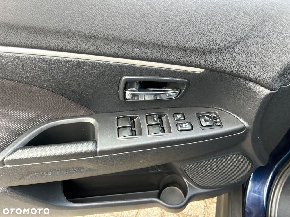 Mitsubishi ASX 1.6 2WD Instyle - 16