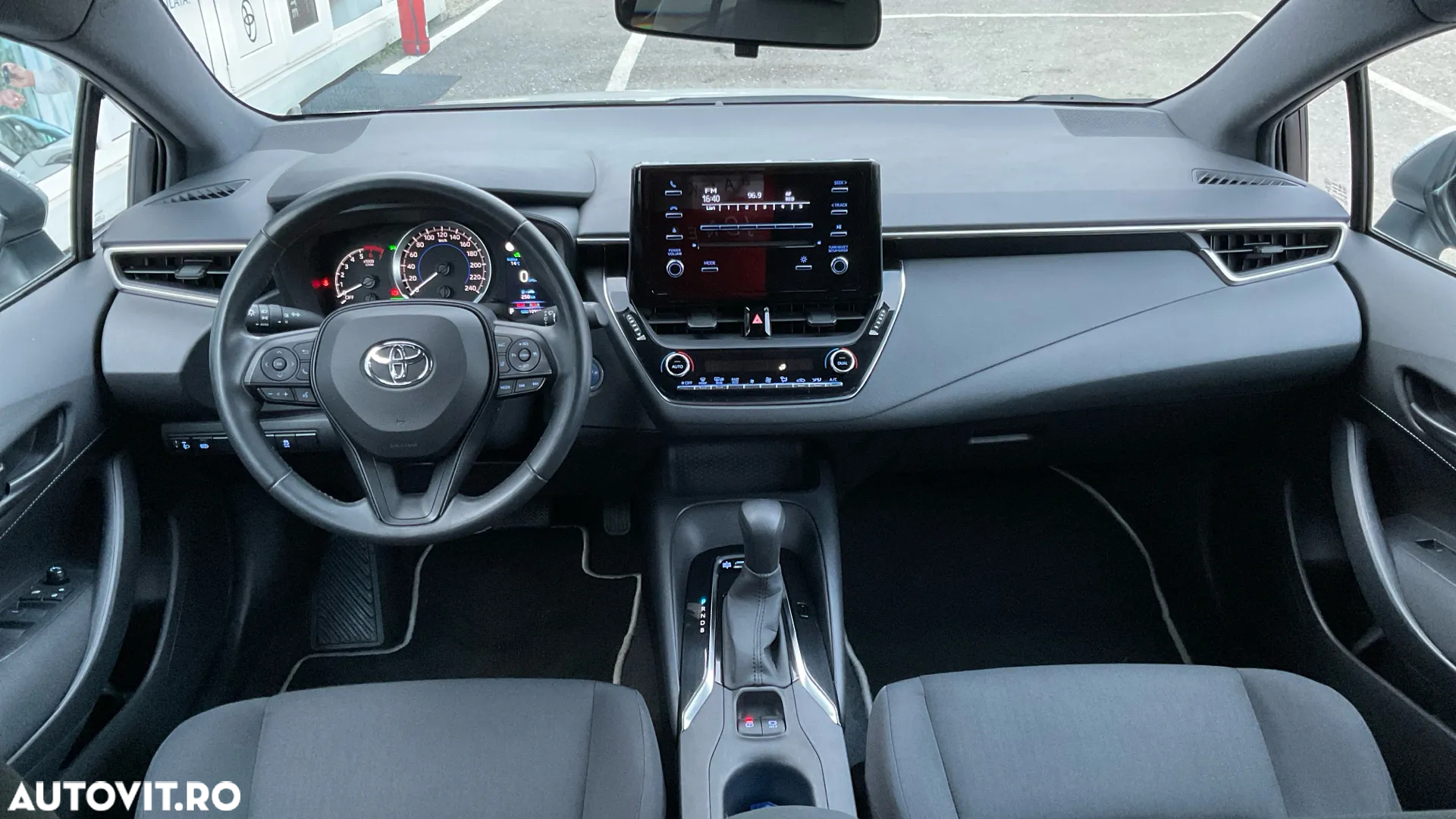 Toyota Corolla 1.8 Hybrid Touring Sports - 10
