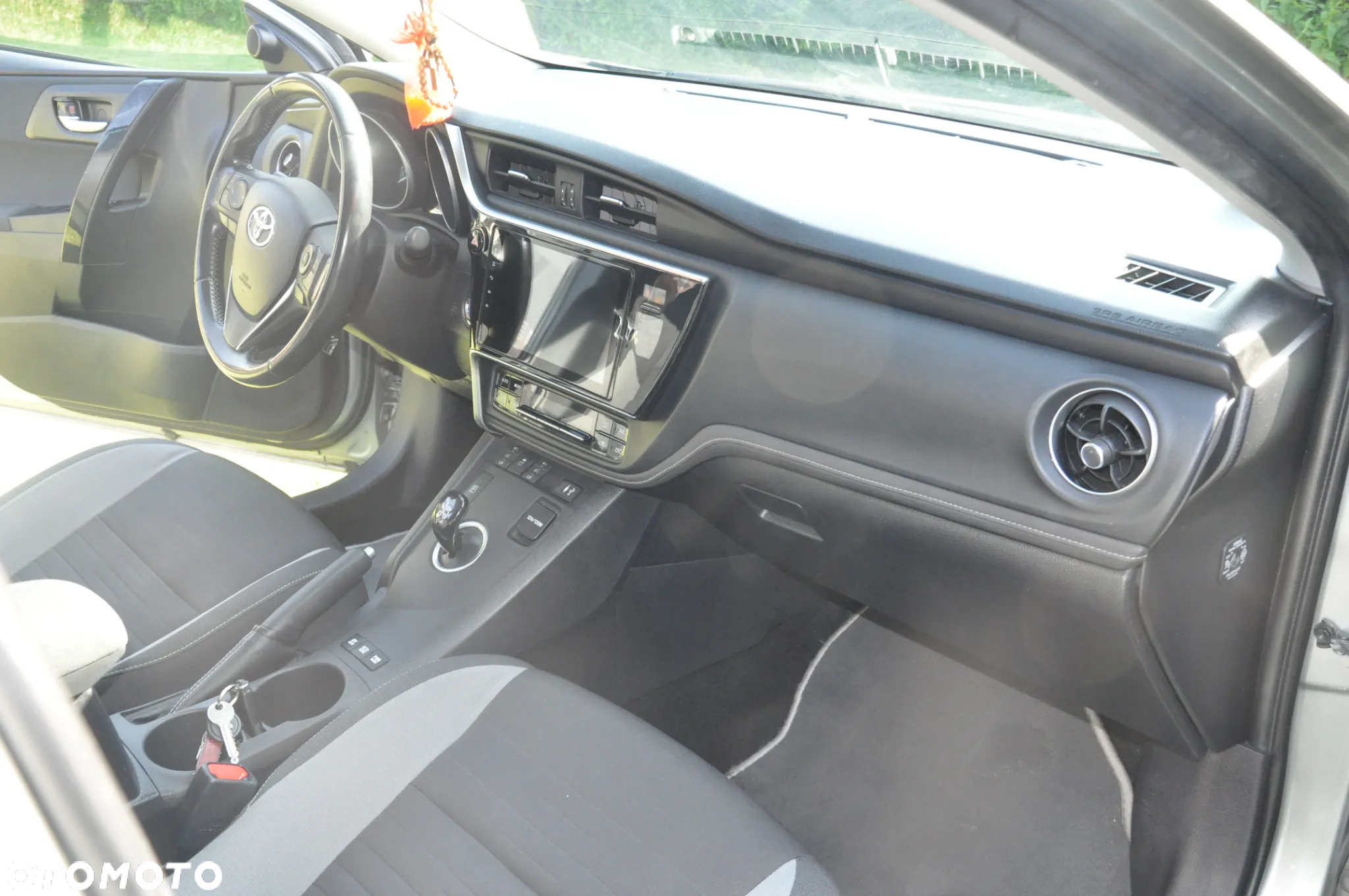 Toyota Auris - 16
