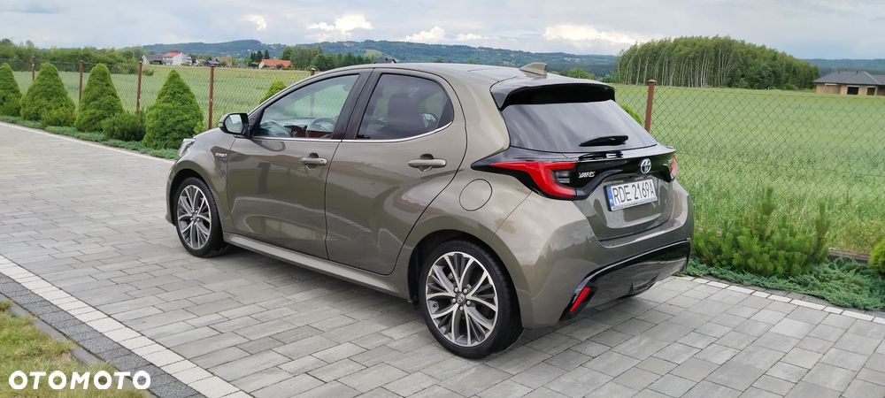Toyota Yaris Hybrid 1.5 Executive - 32