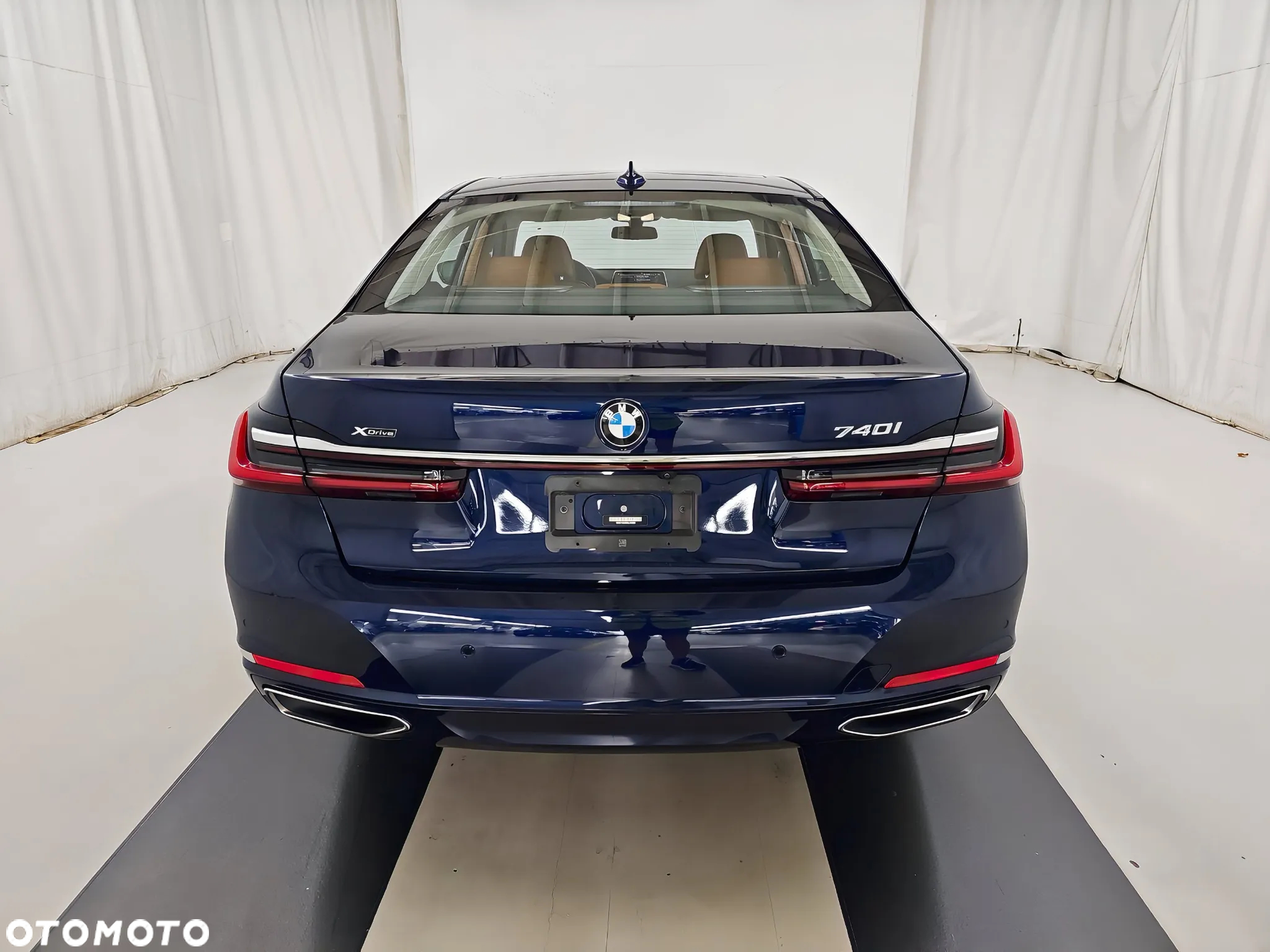 BMW Seria 7 740i sport - 3
