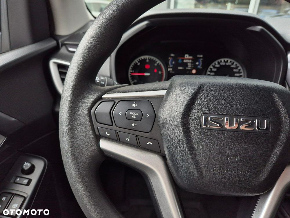 Isuzu D-Max - 16