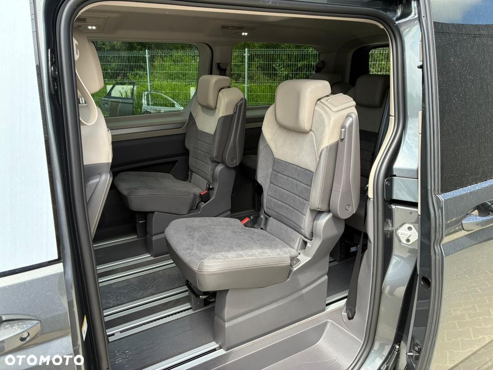 Volkswagen Multivan - 16