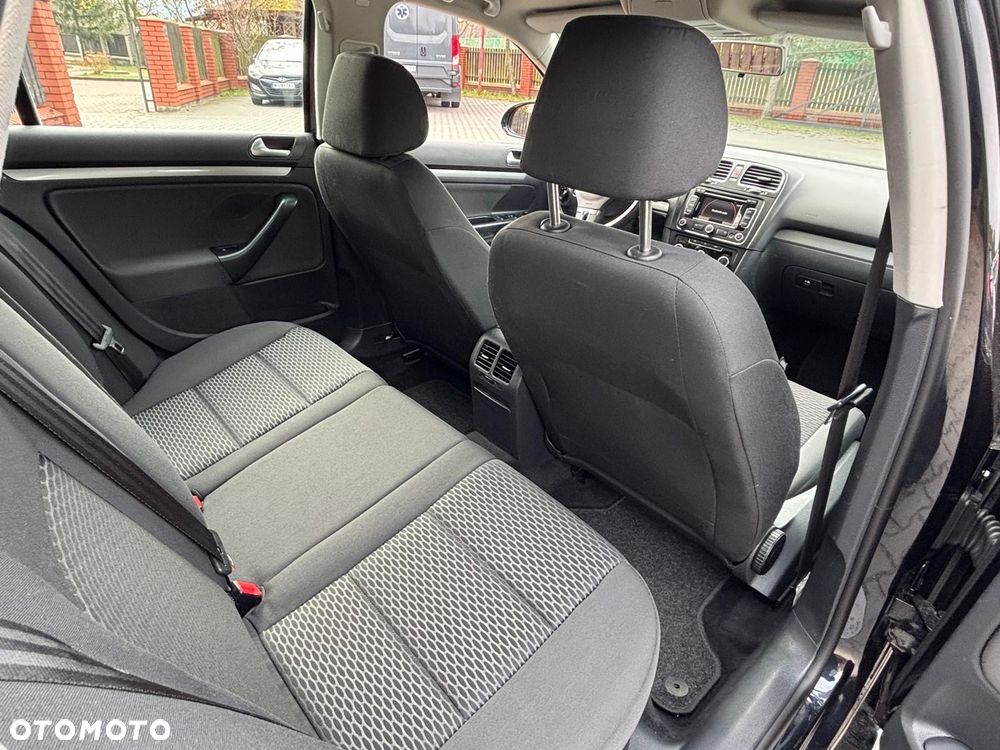 Volkswagen Golf 1.6 TDI Highline - 20