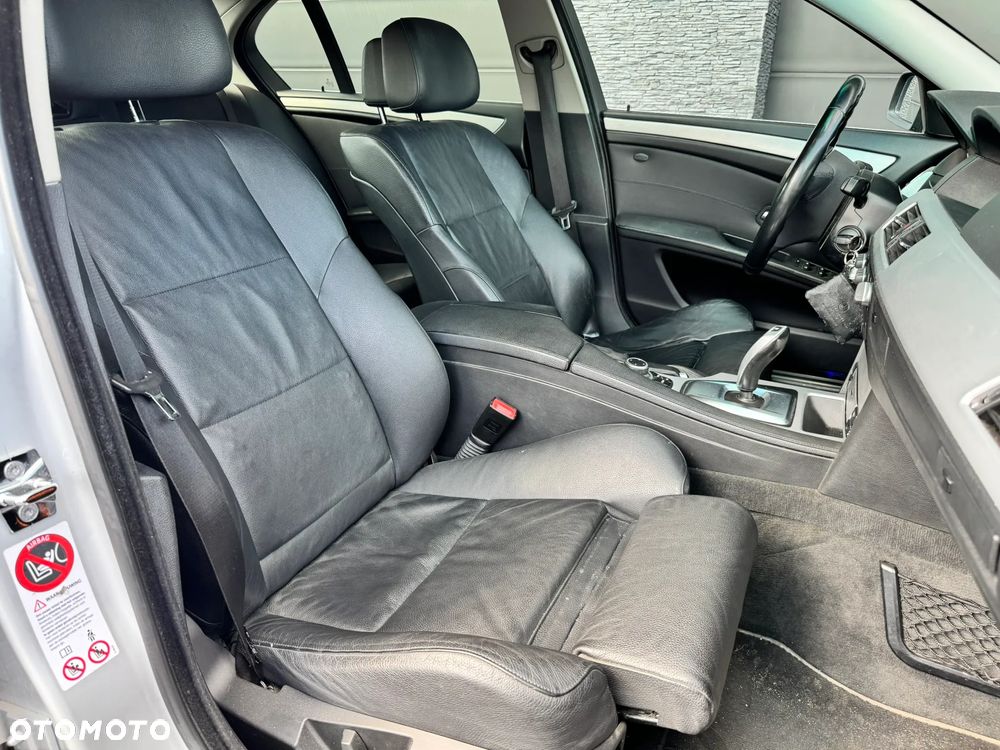 BMW Seria 5 520d Edition Exclusive - 16