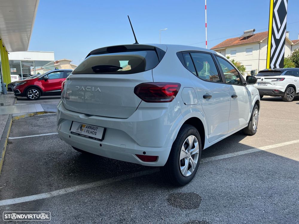 Dacia Sandero - 4