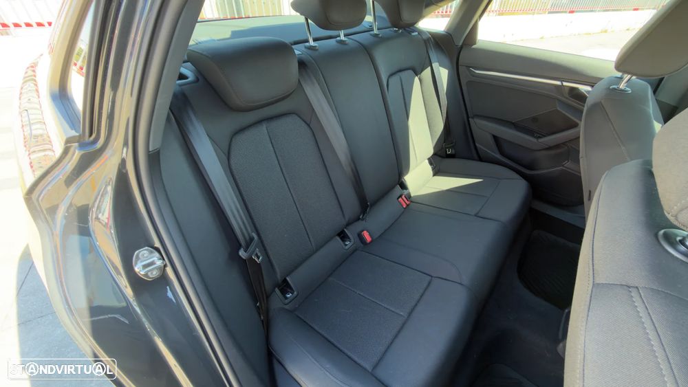 Audi A3 Limousine 30 TFSI Sport S tronic - 17