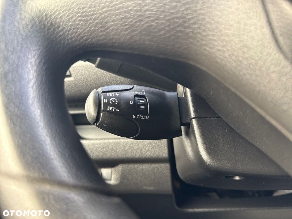Opel Vivaro - 21