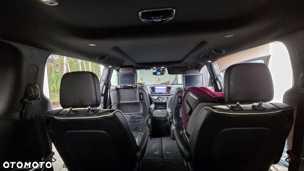 Chrysler Pacifica - 9