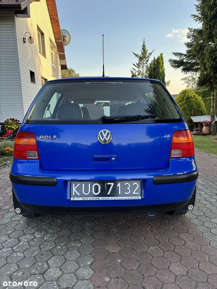 Volkswagen Golf 1.4 - 25