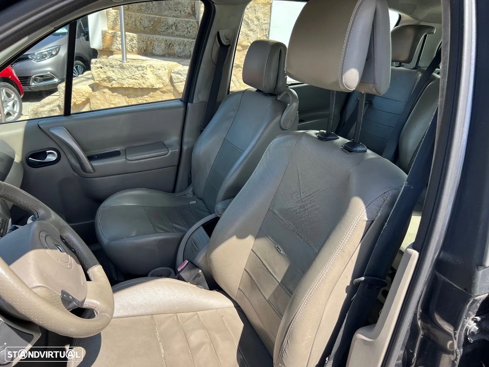 Renault Scénic 1.5 dCi Confort - 13