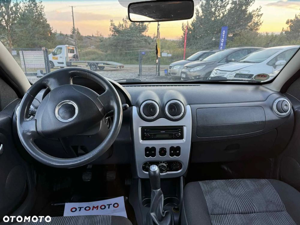 Dacia Sandero 1.6 Laureate - 11