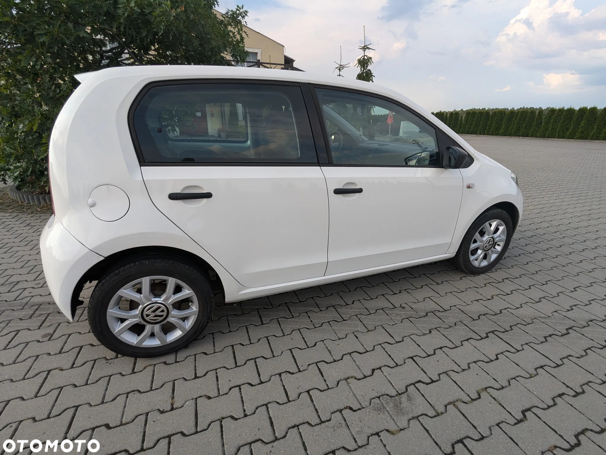 Volkswagen up! (BlueMotion Technology) move - 7