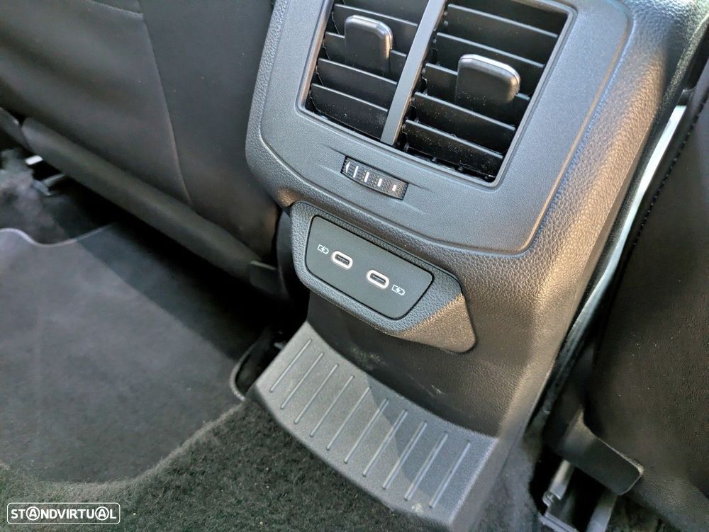 VW T-Roc 2.0 TDI R-Line DSG - 20