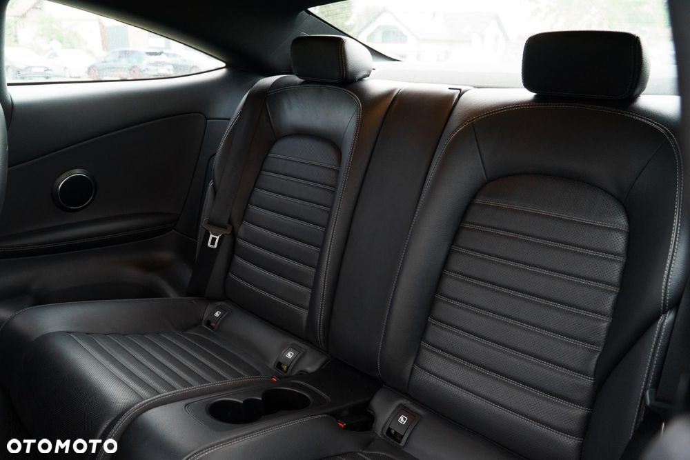 Mercedes-Benz Klasa C 300 9G-TRONIC - 15
