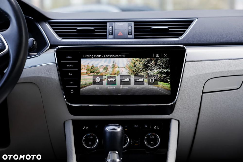 Skoda Superb 2.0 TDI SCR L&K DSG - 22