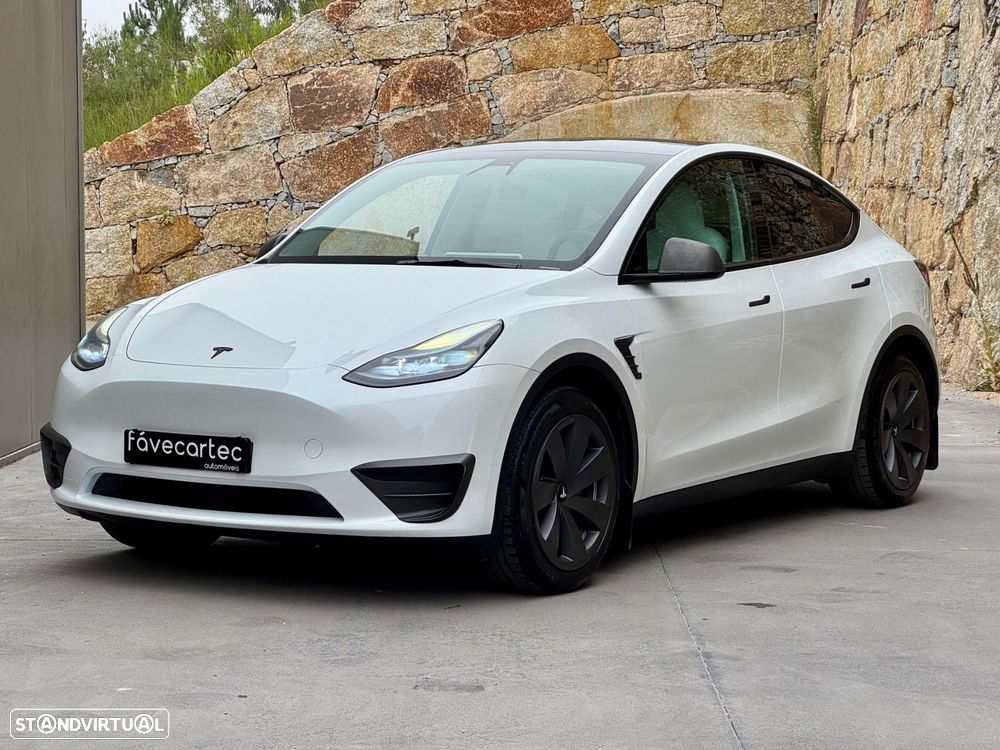 Tesla Model Y Standard Long Range RWD - 4