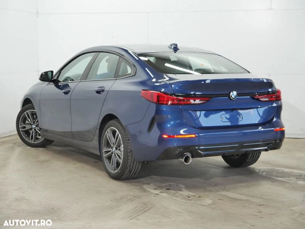 BMW Seria 2 218i - 4