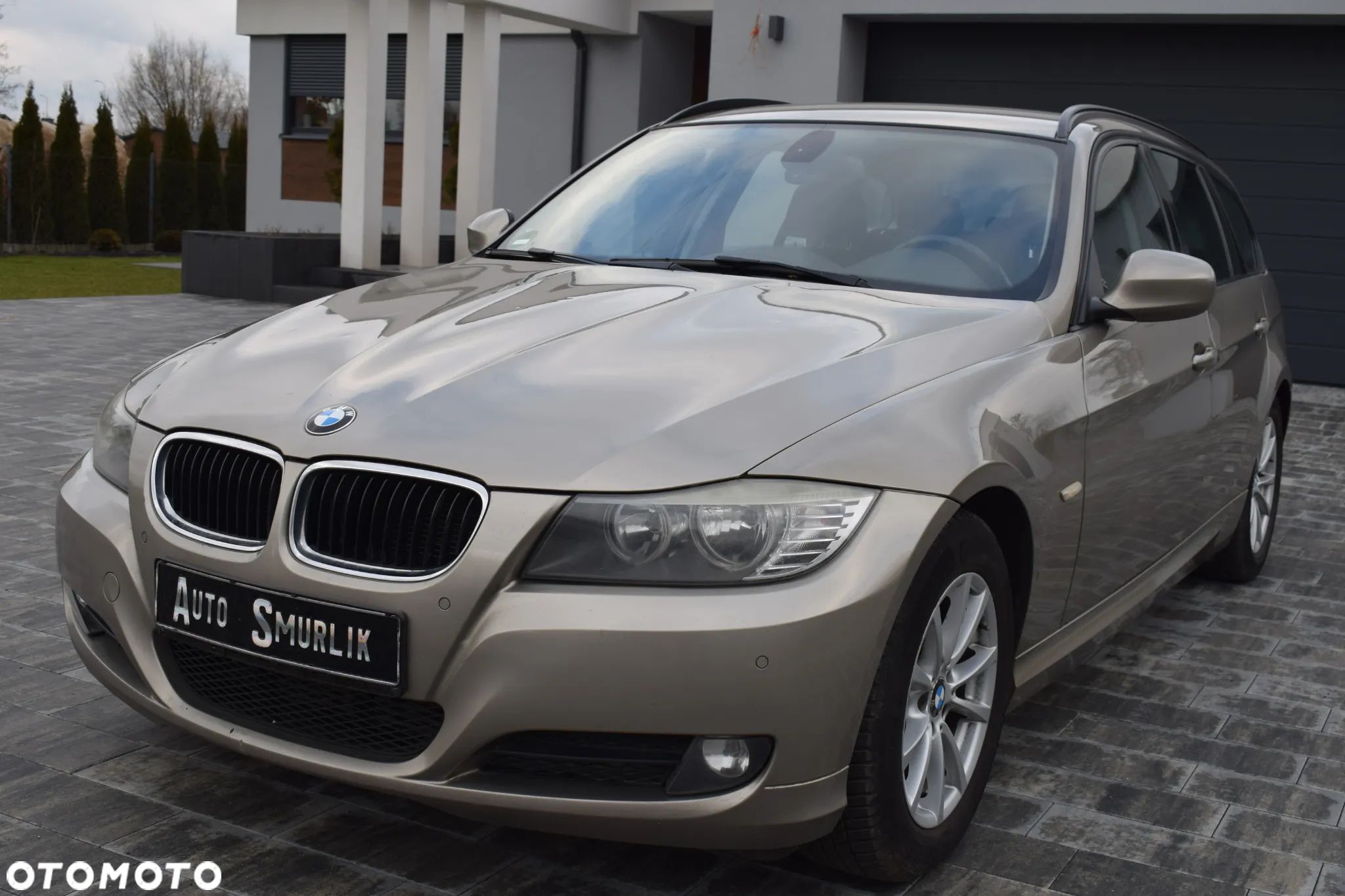 BMW Seria 3 318d Touring - 1